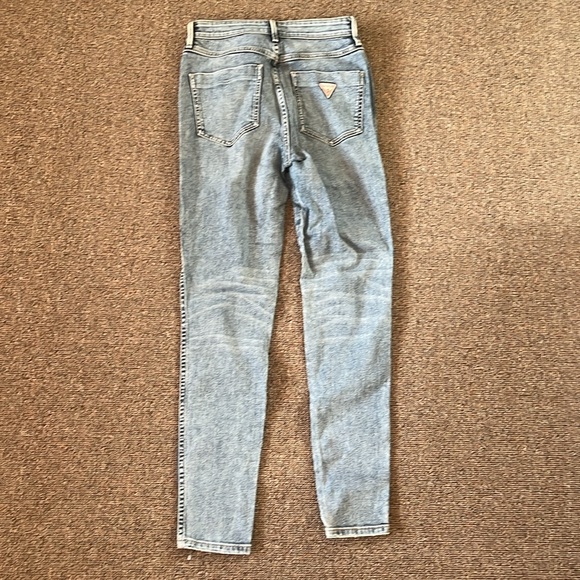 Guess 1981 Skinny Jean with patches - Picture 7 of 11